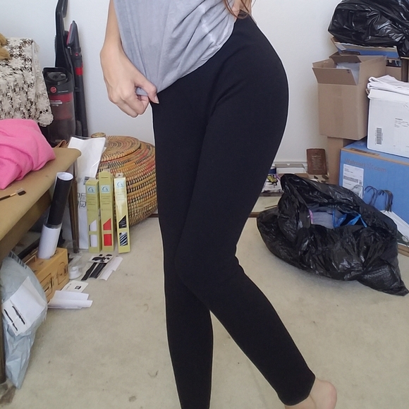 Basic Black Leggings - Picture 9 of 9